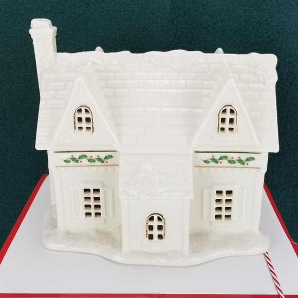 Lenox Christmas Village Lighted Toy Shoppe Holiday - Picture 3 of 7